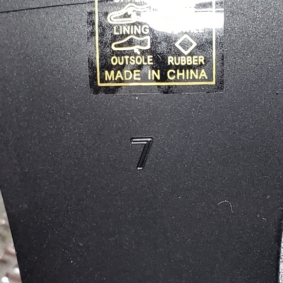 Make a Statement in these  Gorgeous Embellished Boots - Picture 4 of 7